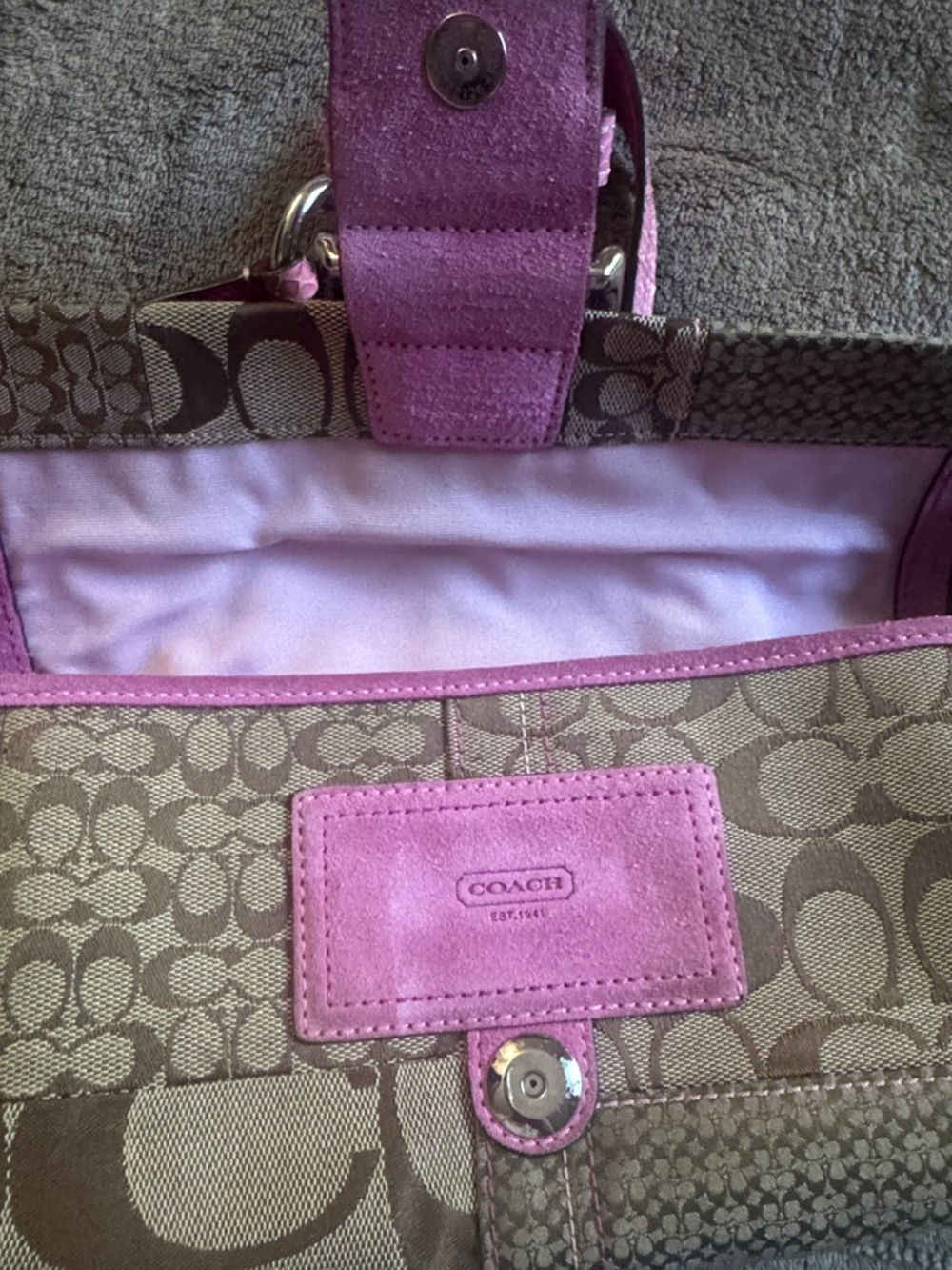Coach Beige Signature Shoulder Bag with Pink Trim - Picture 3 of 5